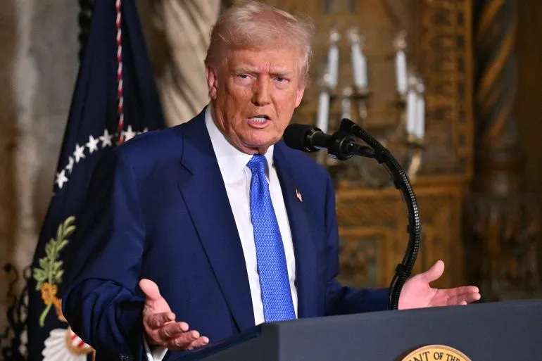 美国总统唐纳德·特朗普在签署行政命令时发表讲话 美国总统唐纳德·特朗普在签署行政命令时发表讲话