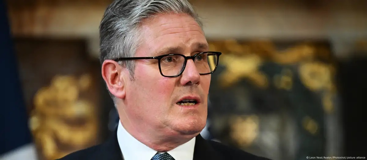 英国首相斯塔默周日宣布，正式承认巴勒斯坦国