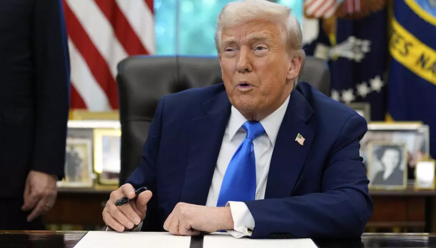 美国总统特朗普（Donald Trump）预计将于本周晚些时候通过行政命令批准短视频应用TikTok在美未来的交易 ...