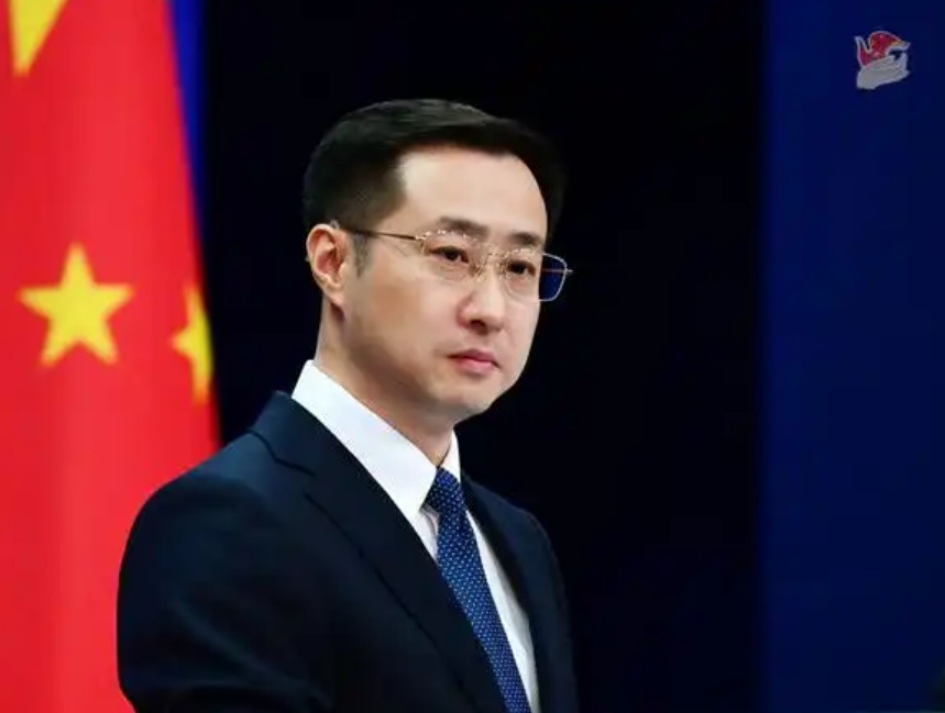 10月13日，外交部发言人林剑主持例行记者会